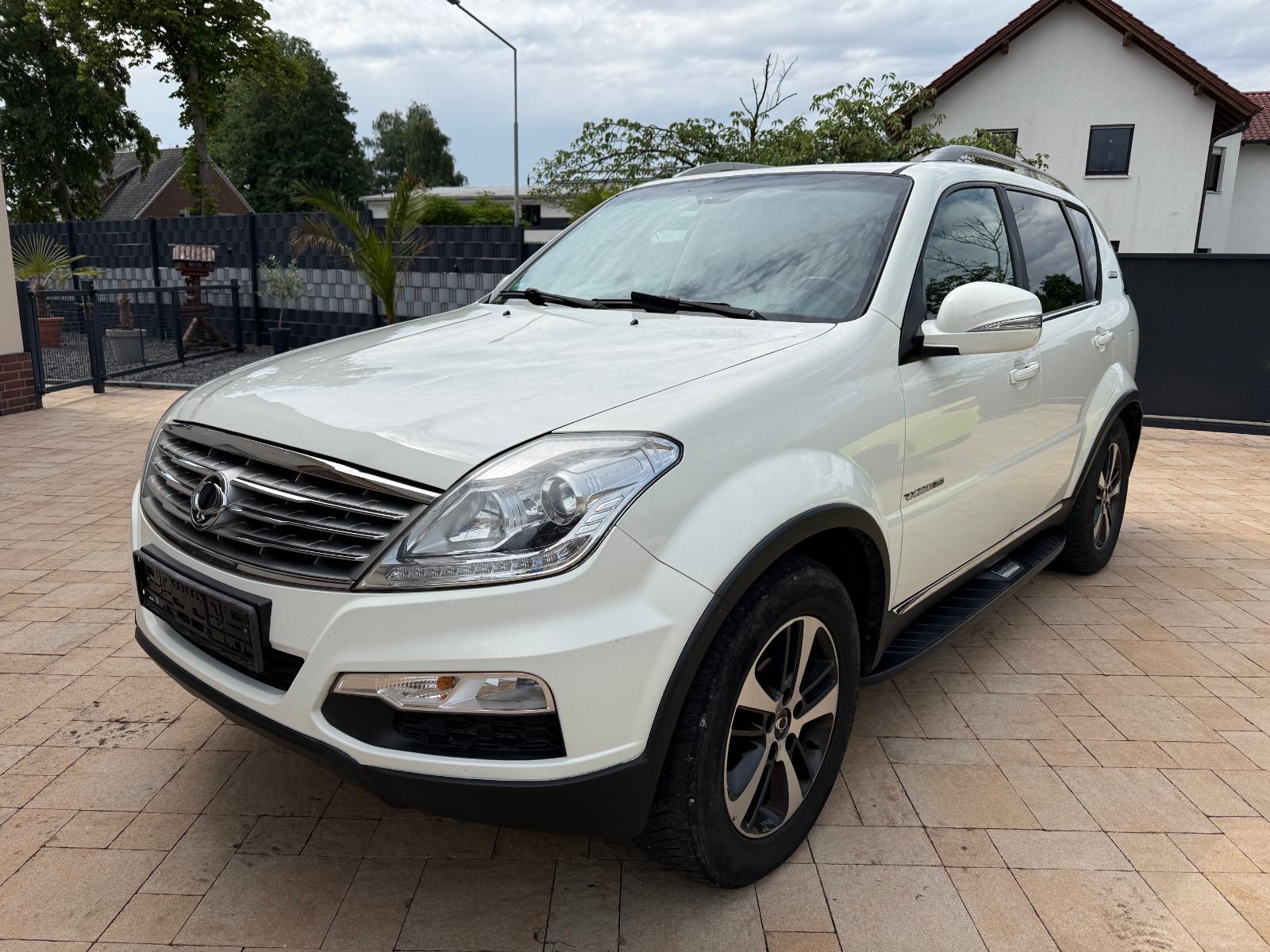 Ssangyong Rexton 2.2 Diesel e-XDi 4WD+Leder+Navi+AHK+7 Sit
