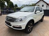 Ssangyong Rexton 2.2 Diesel e-XDi 4WD+Leder+Navi+AHK+7 Sit - weiße Ssangyong REXTON