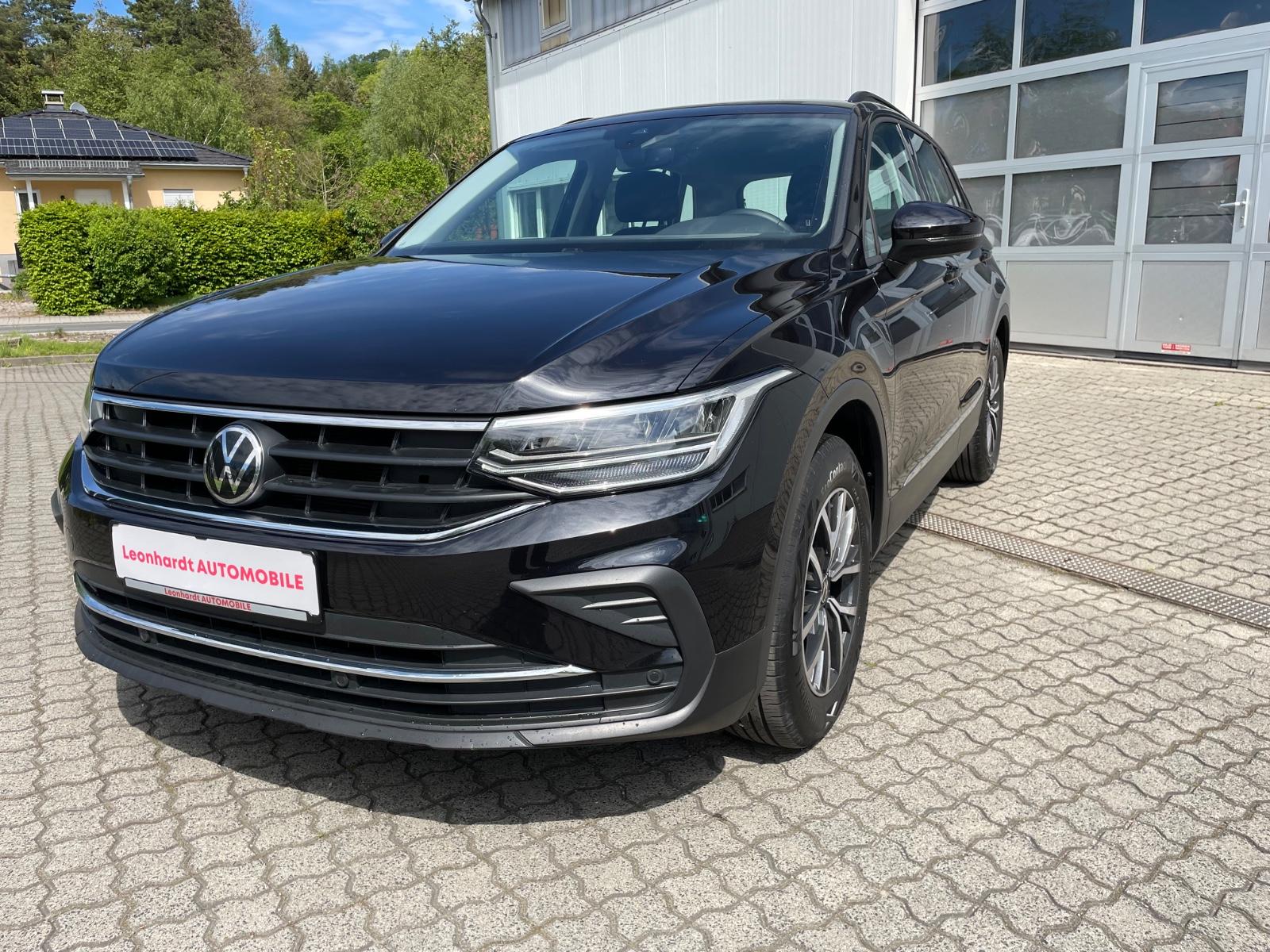 Volkswagen Tiguan Life NAVI ACC LED el- Heckklappe