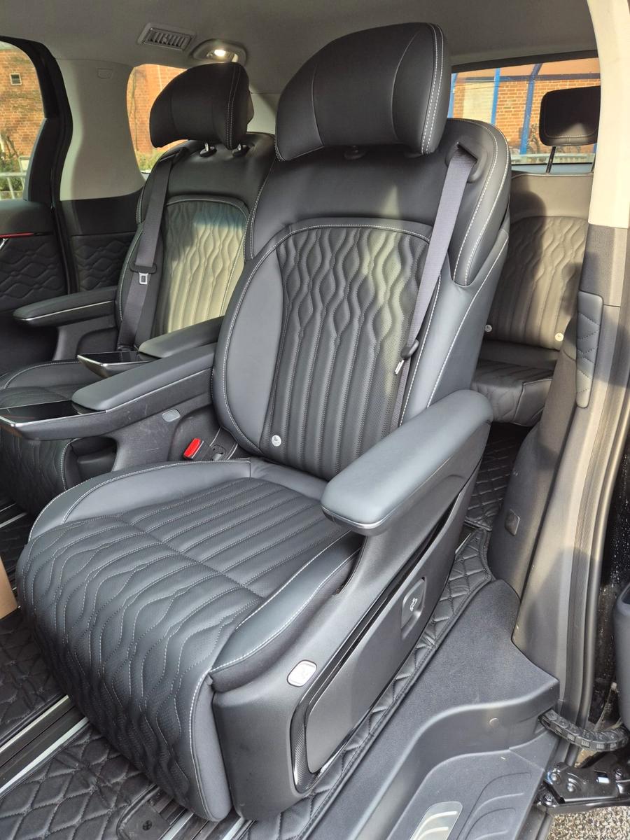 DFSK Forthing 9 HEV Luxus-Van, Massage, 7-Sitzer