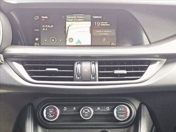 Alfa-Romeo Stelvio - 5