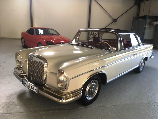 Mercedes-Benz 220se/b coupe