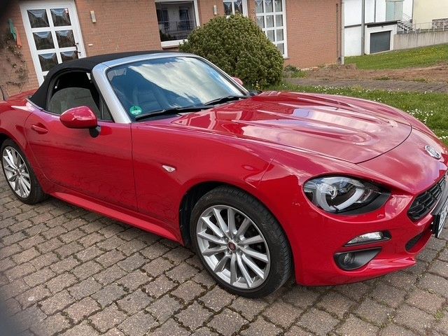 Image of Fiat 124 Spider