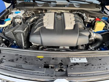 Bild 9 VW Touareg R-line*4Mo*Luftfederung*Leder*Navi*Pano*