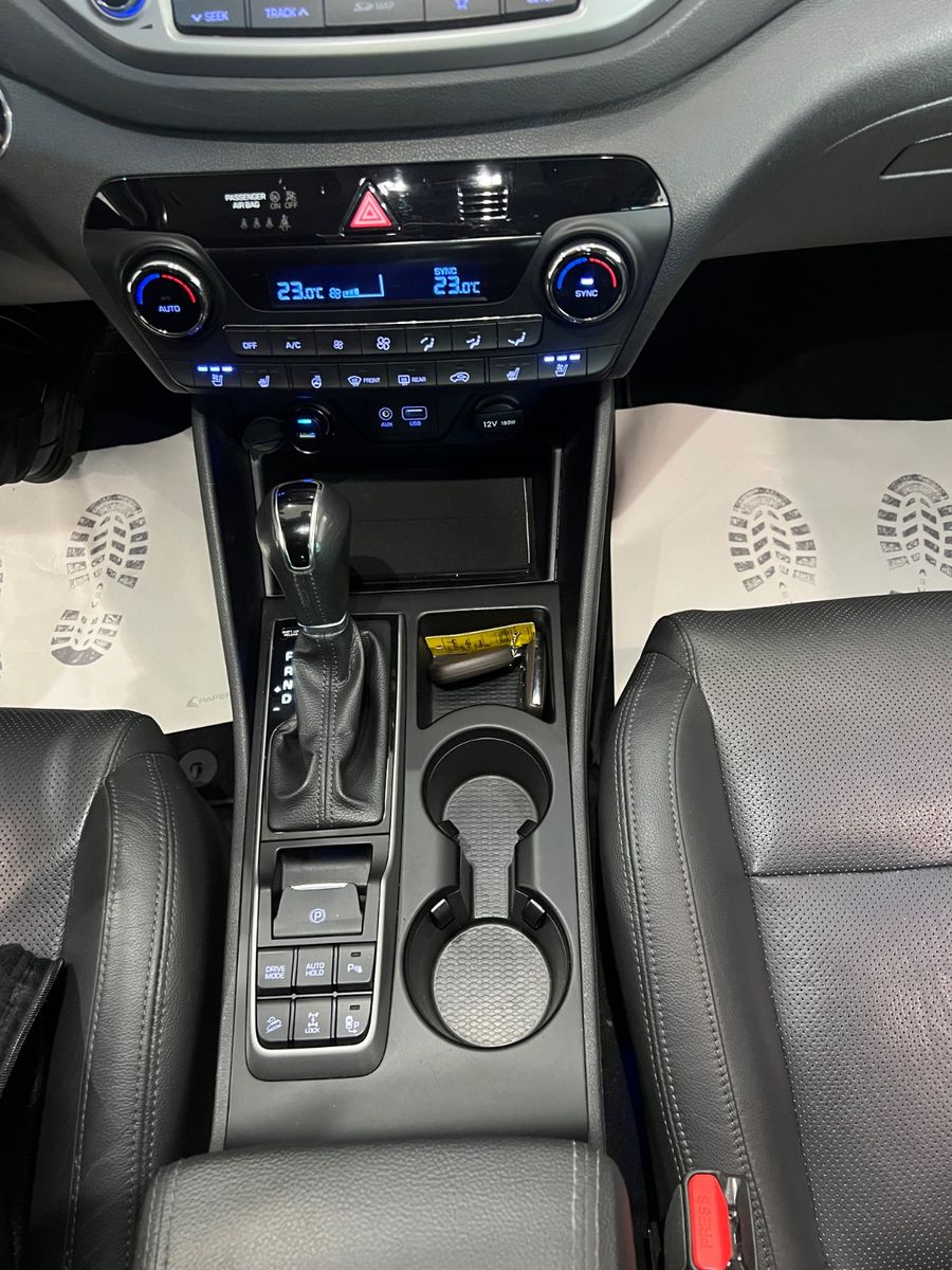 Fahrzeugabbildung Hyundai Tucson Premium 4WD *SITZBELÜFTUNG*4xSITZHEIZUNG*