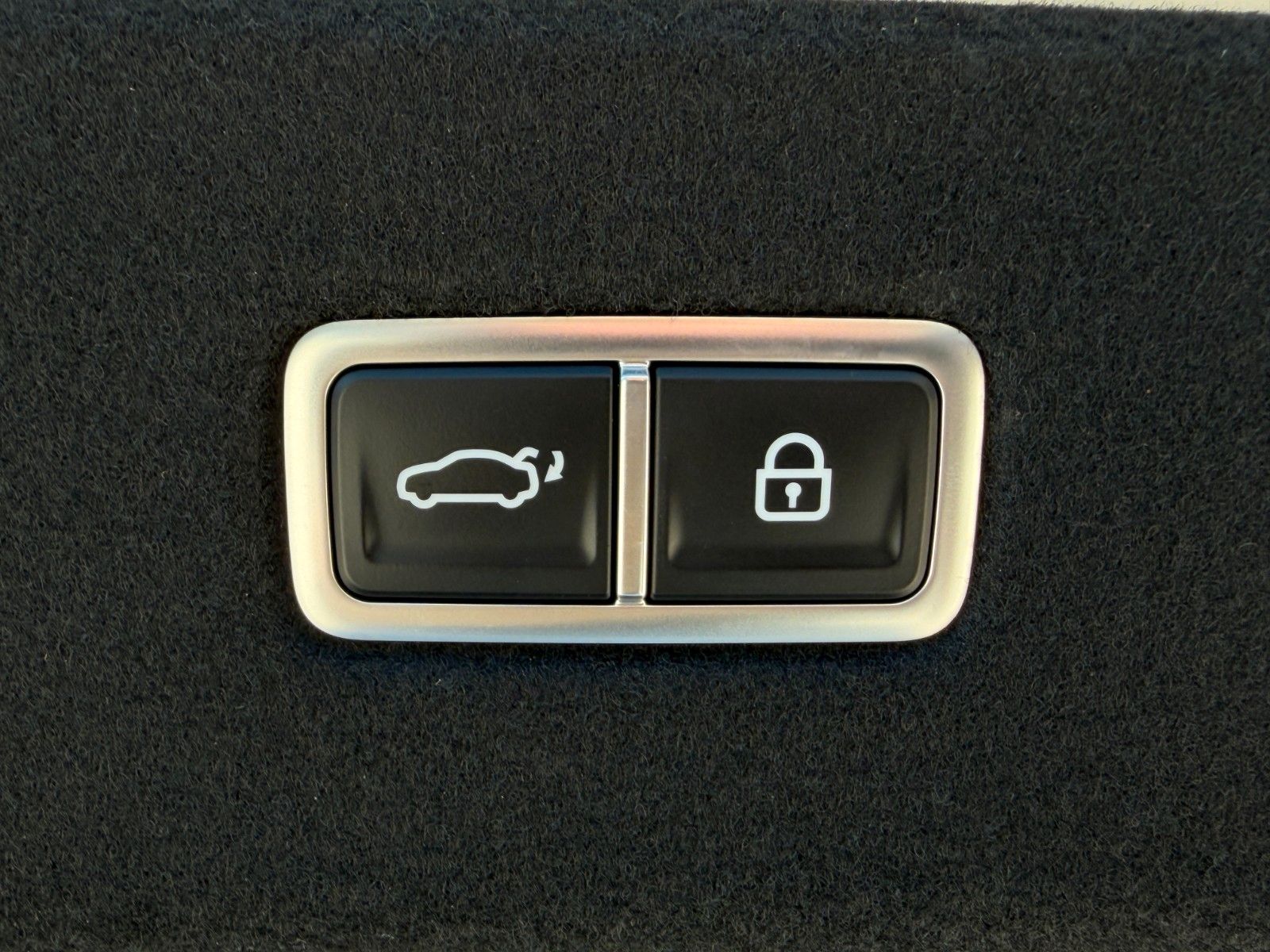 Fahrzeugabbildung Hyundai IONIQ 6 Elektro 53 kWh ACC CAM KZG LHZ CarPlay