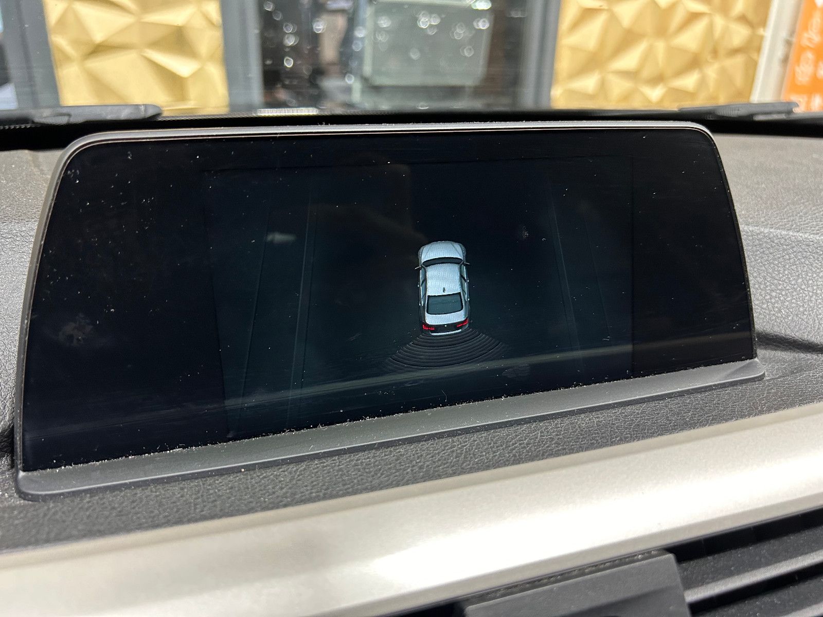 Fahrzeugabbildung BMW 318 d Advantage/NAVI7TEMPOMAT/SHZ/PDC/KLIMA