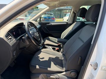 Volkswagen Tiguan - 9