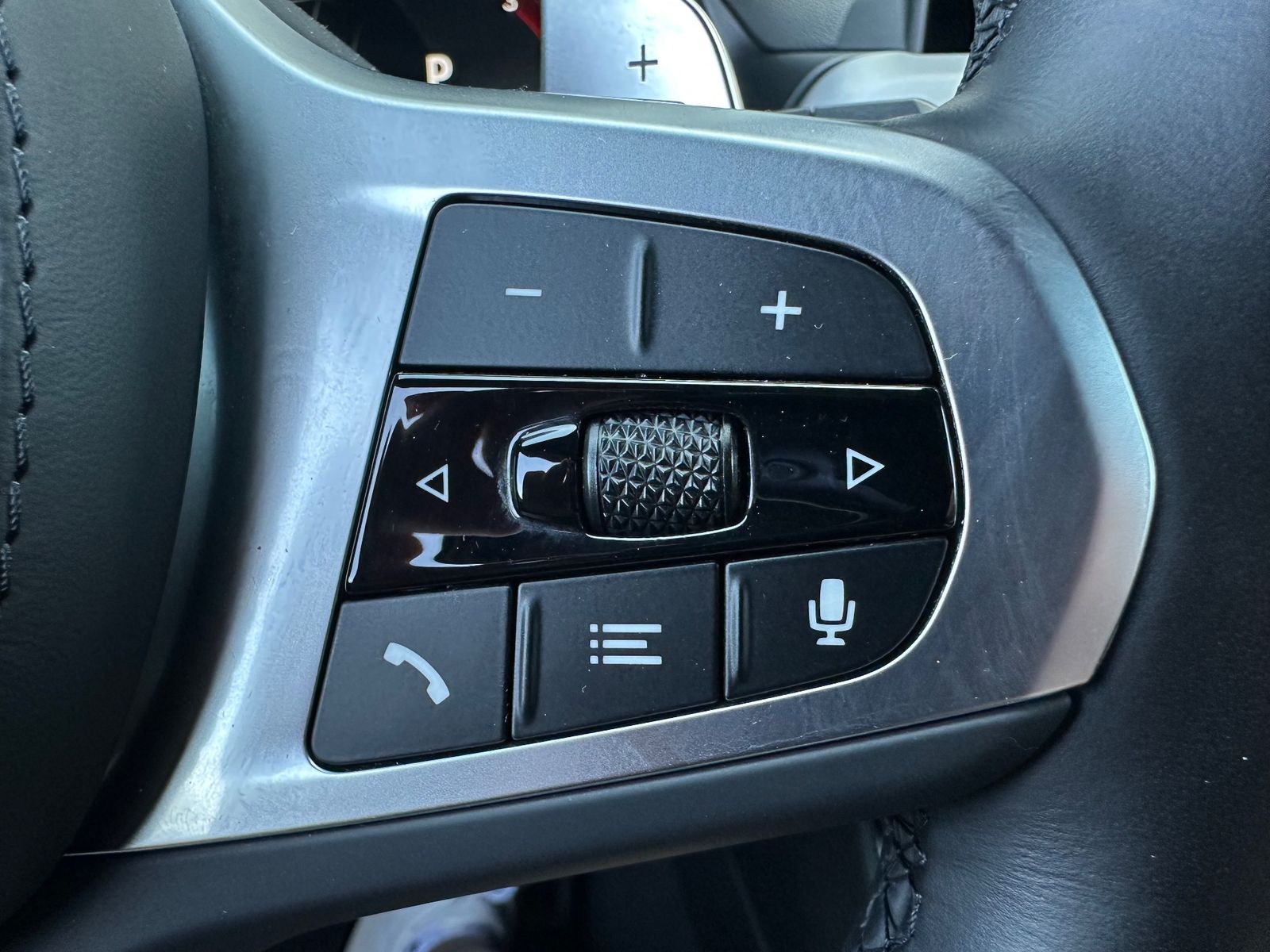 Fahrzeugabbildung BMW X3 xDrive30d M-Sport NAV+LED+AHK+HUD+360°+19ZO