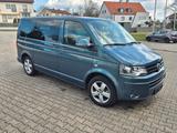 Volkswagen T5 Multivan - blaue Volkswagen T5 Multivan