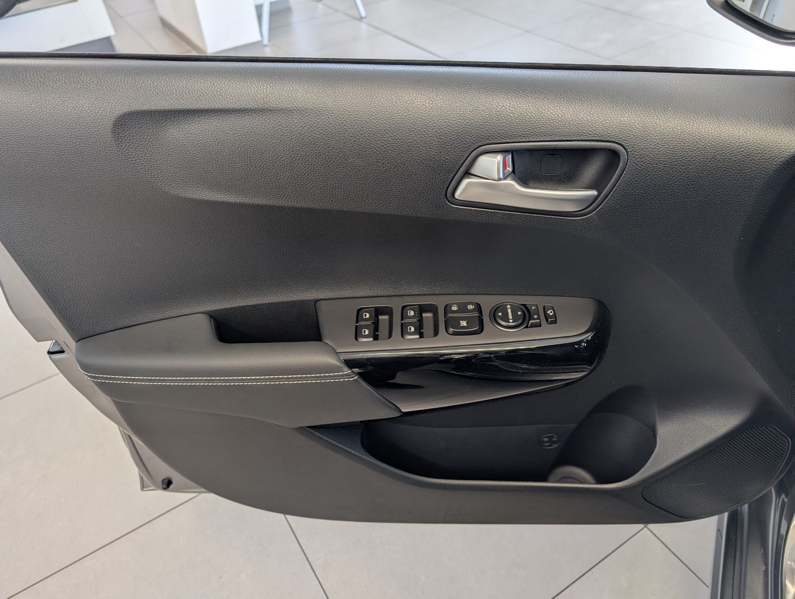 KIA Picanto 1.0 GDI MT GT-Line Navi 16-Zoll Kamera – Bild 32