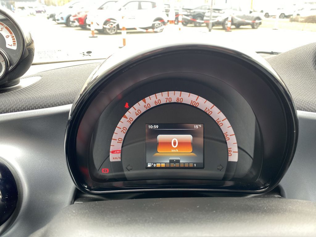 Fahrzeugabbildung Smart smart forfour passion *PDC hinten*Sitzh.*Klimaau