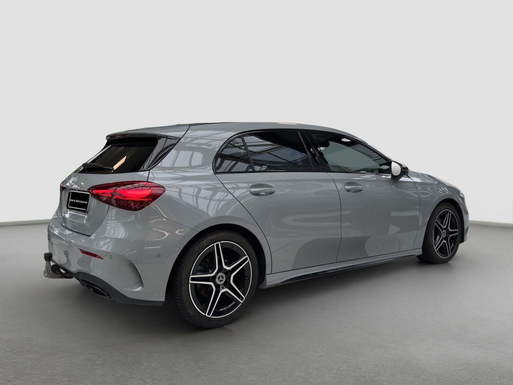 Fahrzeugabbildung Mercedes-Benz A 200 Kompaktlimousine AMG Line*Night Paket*LED