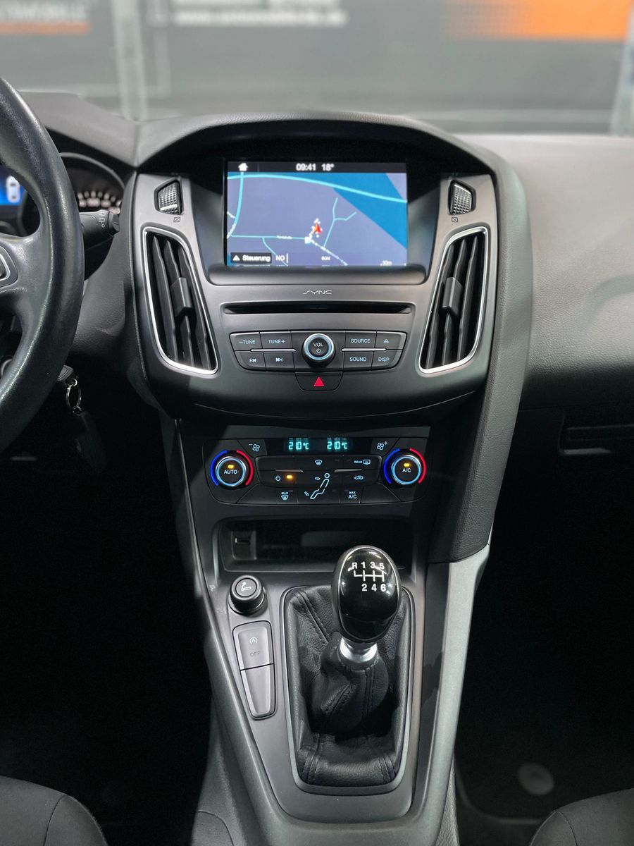Fahrzeugabbildung Ford Focus #Tempomat#Bi-Xenon#Navi
