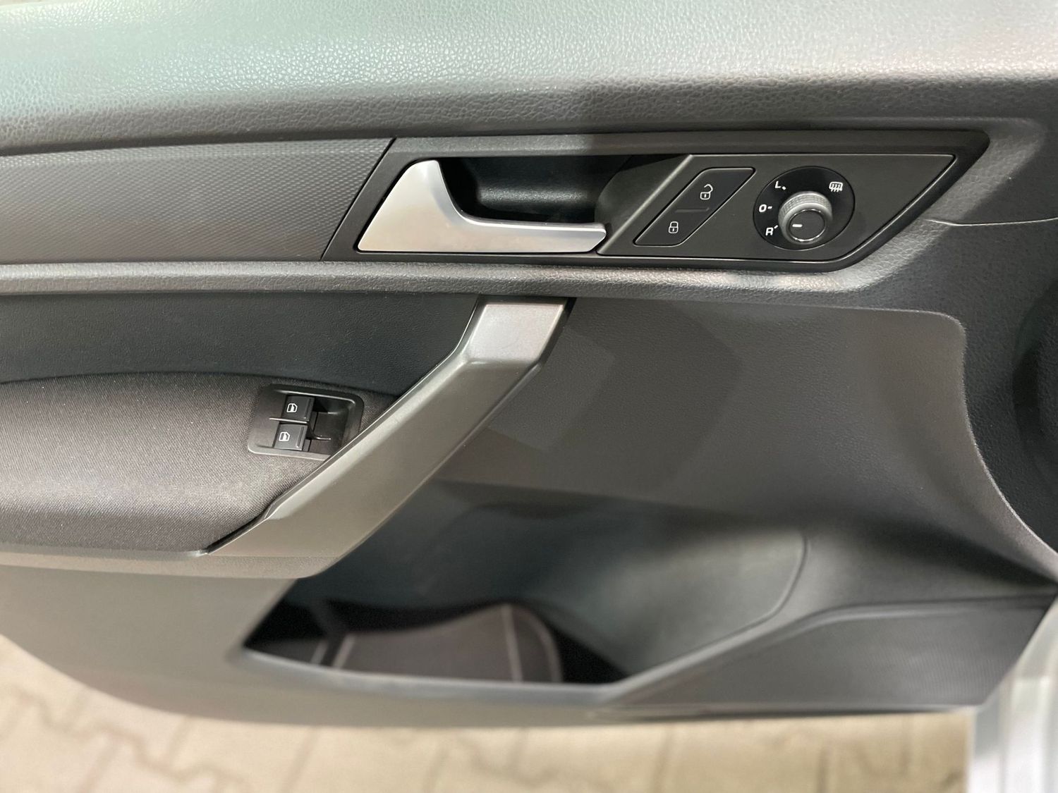 Fahrzeugabbildung Volkswagen Caddy Trendline BMT#Tempo#PDC#2xSchiebetür
