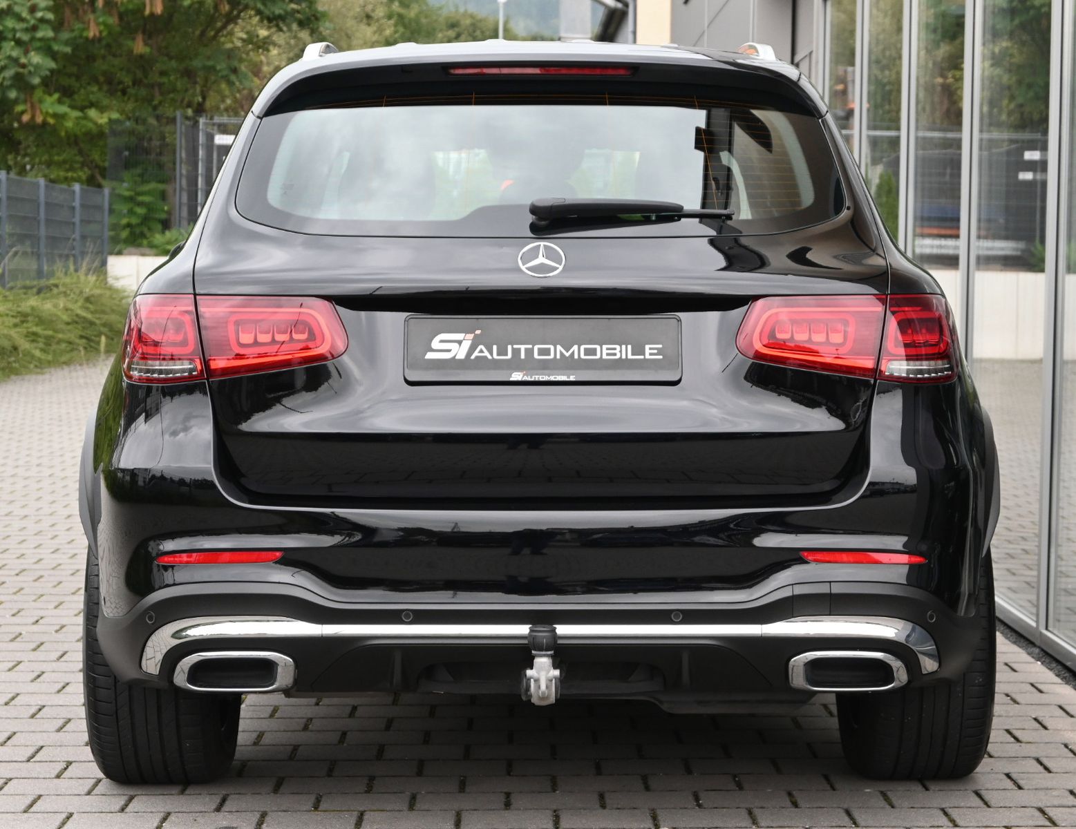 Fahrzeugabbildung Mercedes-Benz GLC 220 d 4MAT. AMG LINE °ACC°AHK°STANDHEIZ°MEMO