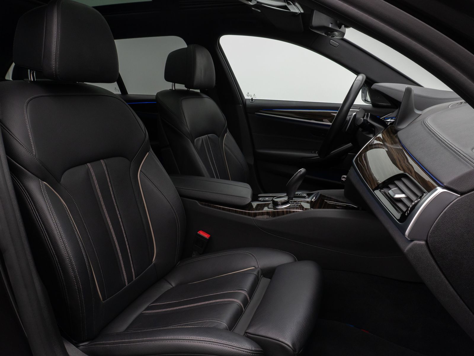 Fahrzeugabbildung BMW 540i xD Luxury Line Panorama Kamera HUD DAB H/K