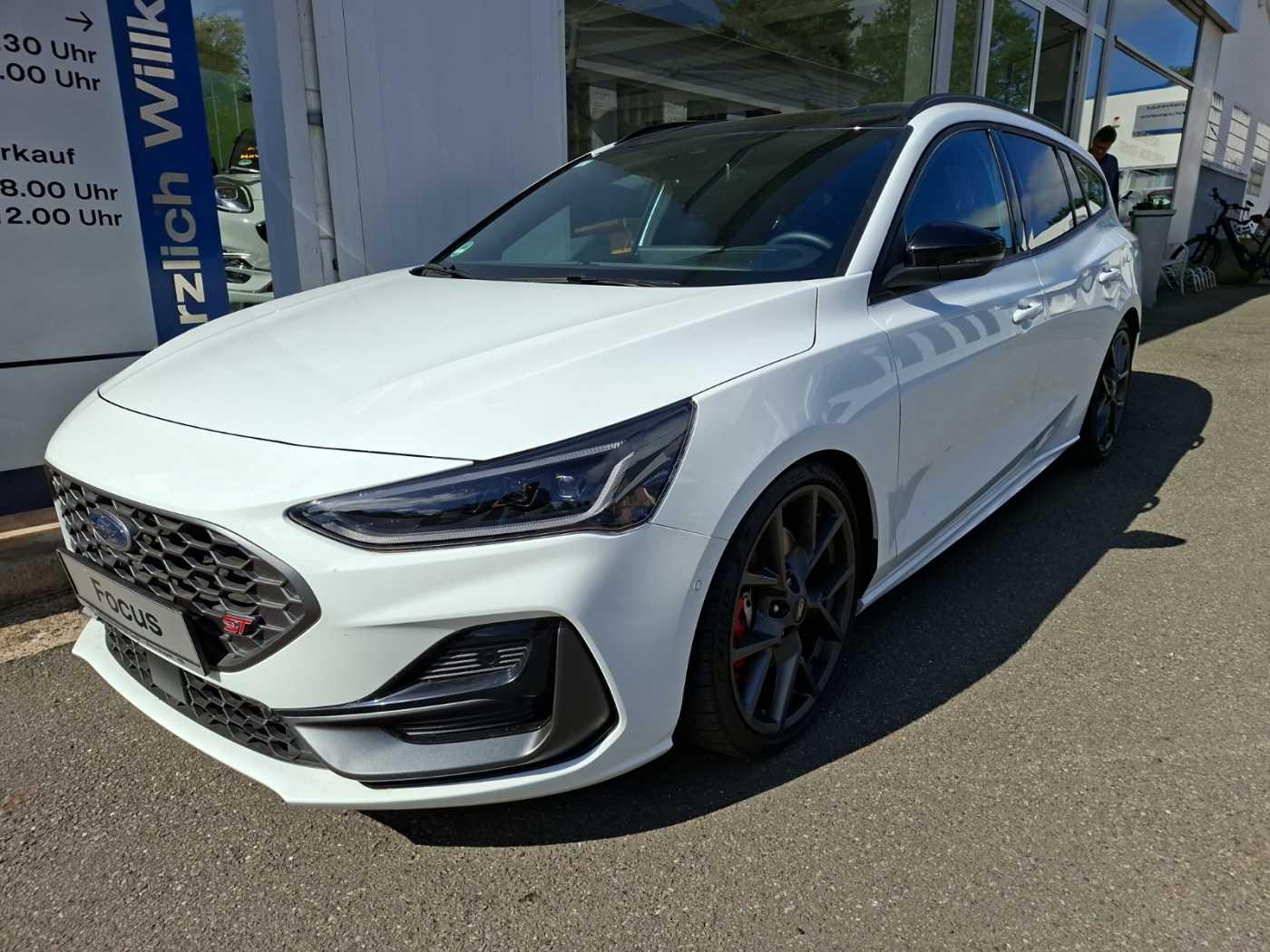 Ford Focus ST X Turnier Automatik Recaro AHK