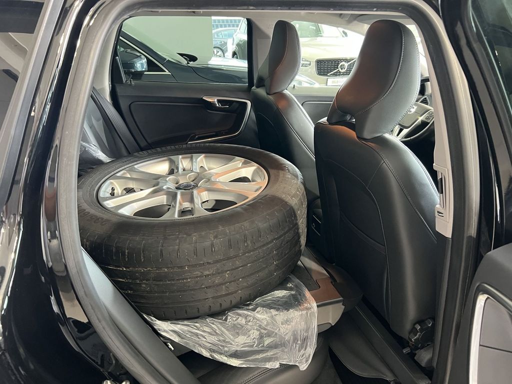 Volvo XC60 D5 Summum AWD *KEIN VERKAUF AN PRIVAT*