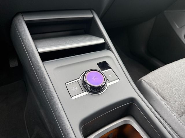 Tiguan Life 2.0 TDI AHK-klappbar Navi 360 Kamera