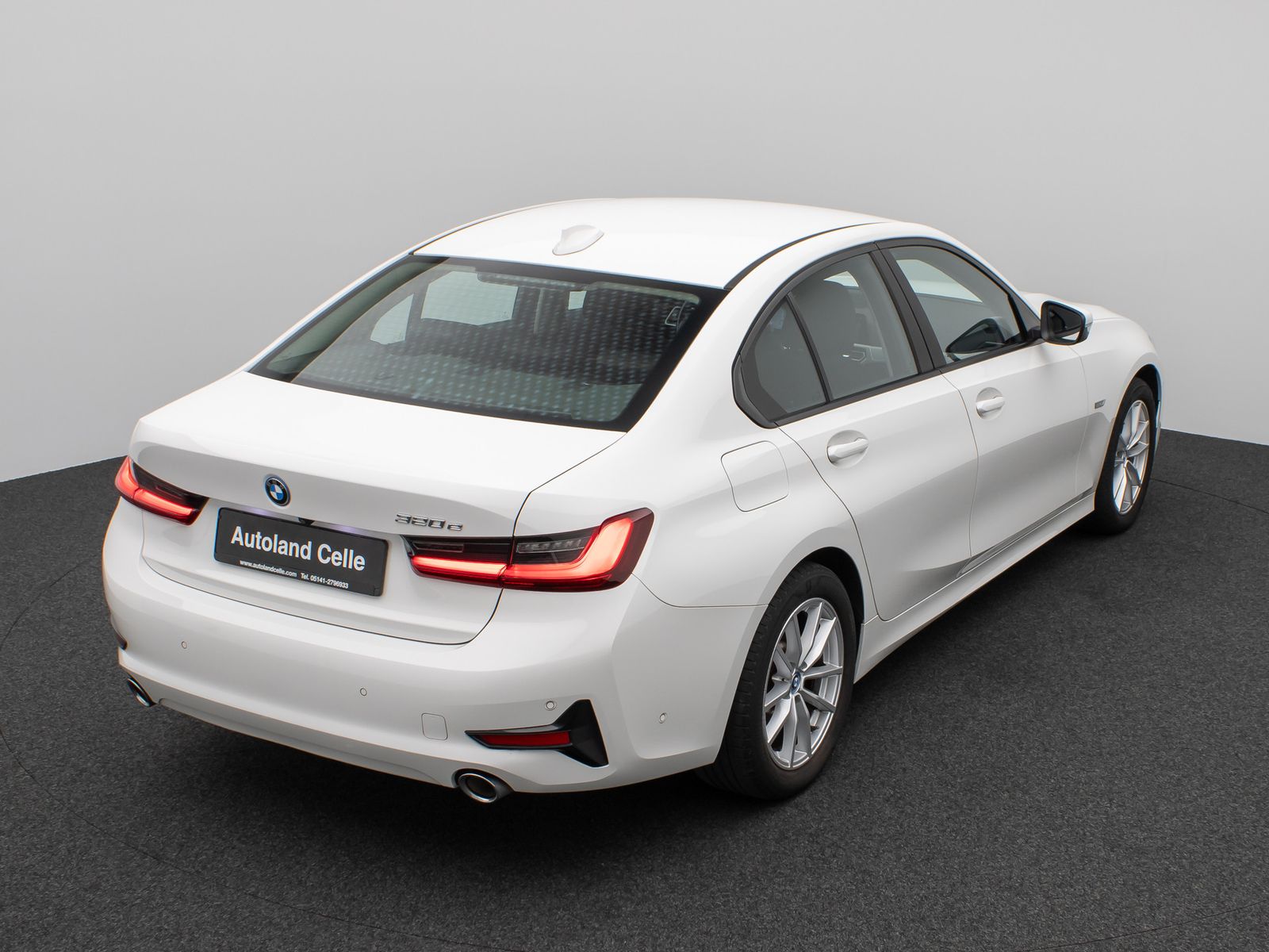 Fahrzeugabbildung BMW 320e 360°DAB WLAN CockPiPro DrivAssis LED Alarm