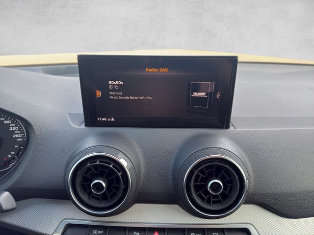 Audi Q2 35 TFSI basis 7-Gang S tronic|Kamera|Navi|LED