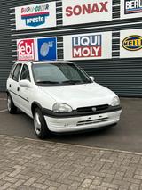 Opel Corsa 1,4 Benziner Automatik sehr gut... - Opel Corsa aus 1996: B
