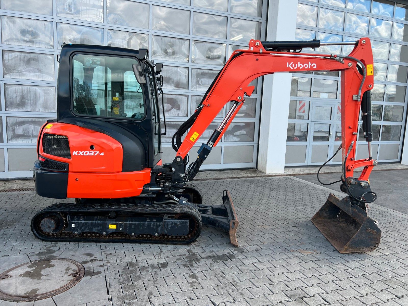 Fahrzeugabbildung Kubota KX 037-4 / nur 531h! / 2024 / hydr. Grabenräumer