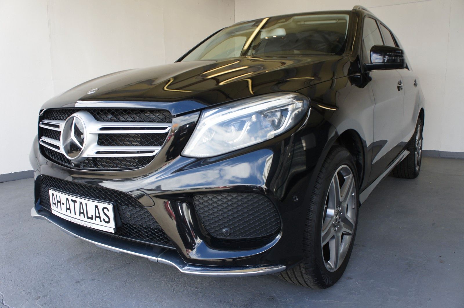 MERCEDES-BENZ GLE 350 d AMG4Matic"NAVI-BI-XE.STDH.SSD-SHZ-VOLL
