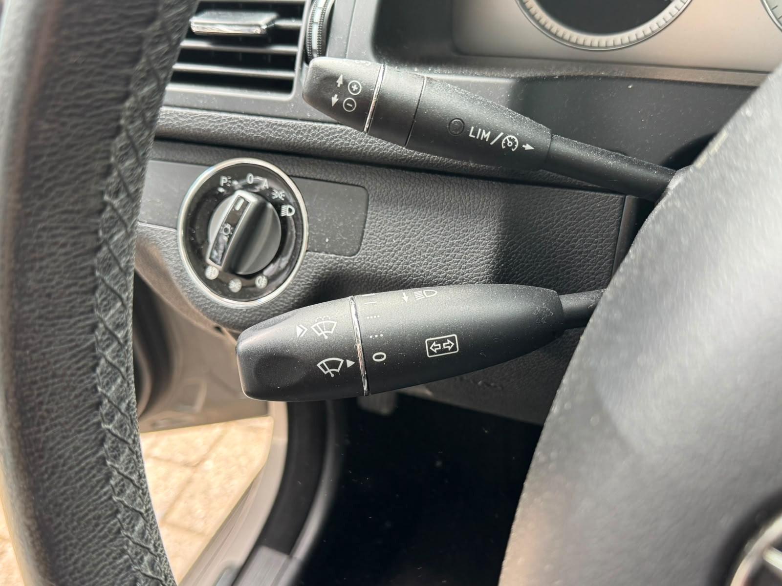 Mercedes-Benz C 280 Automatik/Leder/Navi/Xenon/19Zoll/2.Hd