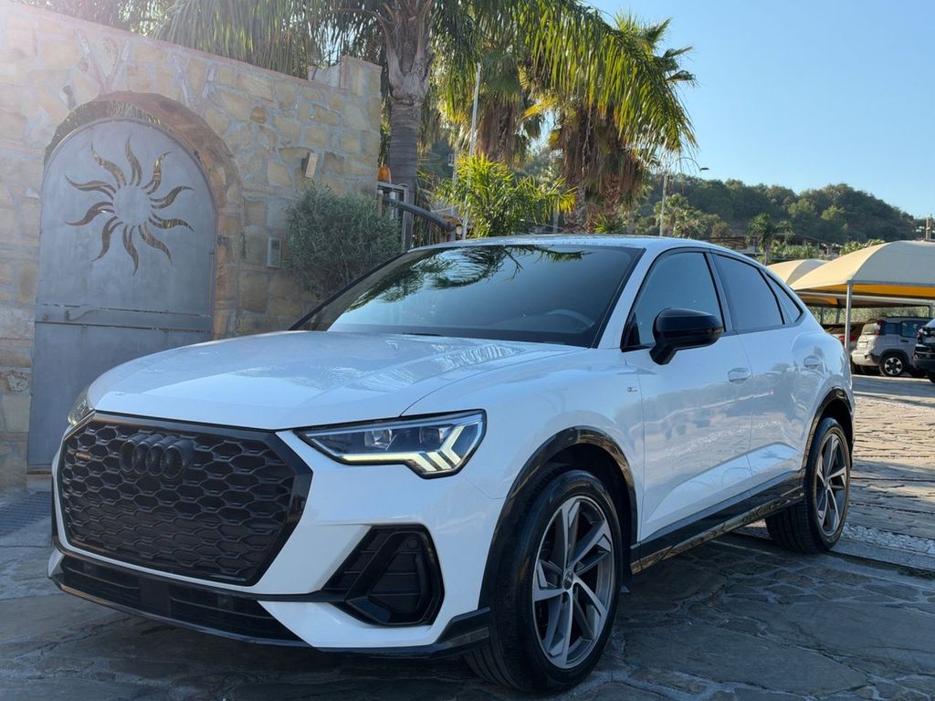 Image of Audi Q3