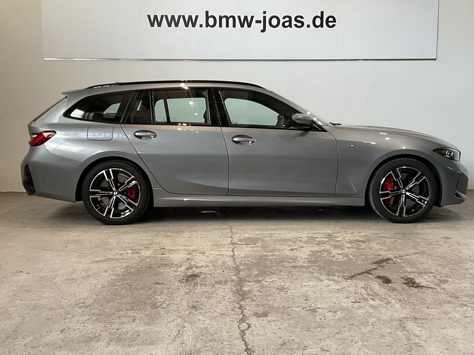 Fahrzeugabbildung BMW 330i xDrive | M Sportpaket pro | Panorama-Glasda