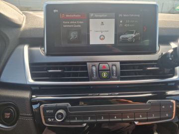 BMW 225 Active Tourer - 12