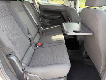 Volkswagen Caddy - 10