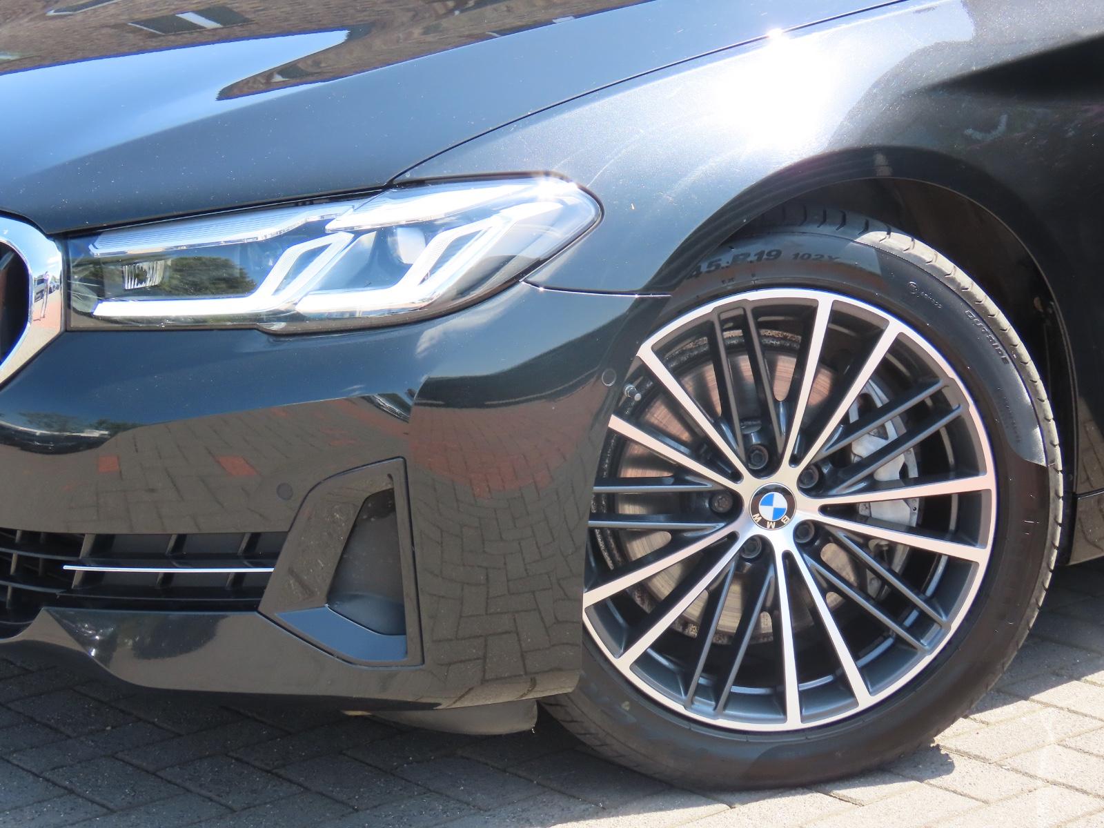 BMW 530d xDrive Autom. Leder Keyless Head-Up 360°