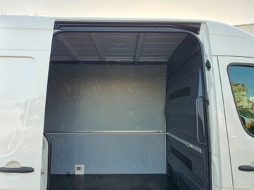 Volkswagen Crafter - 11