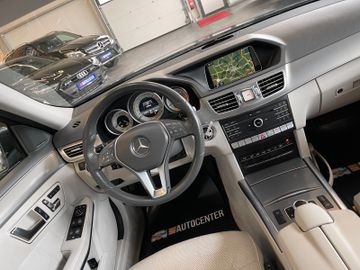 Mercedes-Benz E 350 BlueTec 4Matic Aut*ACC*AHK*NAVI*LEDER*PANO