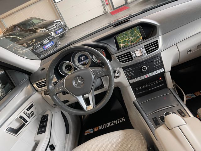 Mercedes-Benz E 350 BlueTec 4Matic Aut*ACC*AHK*NAVI*LEDER*PANO