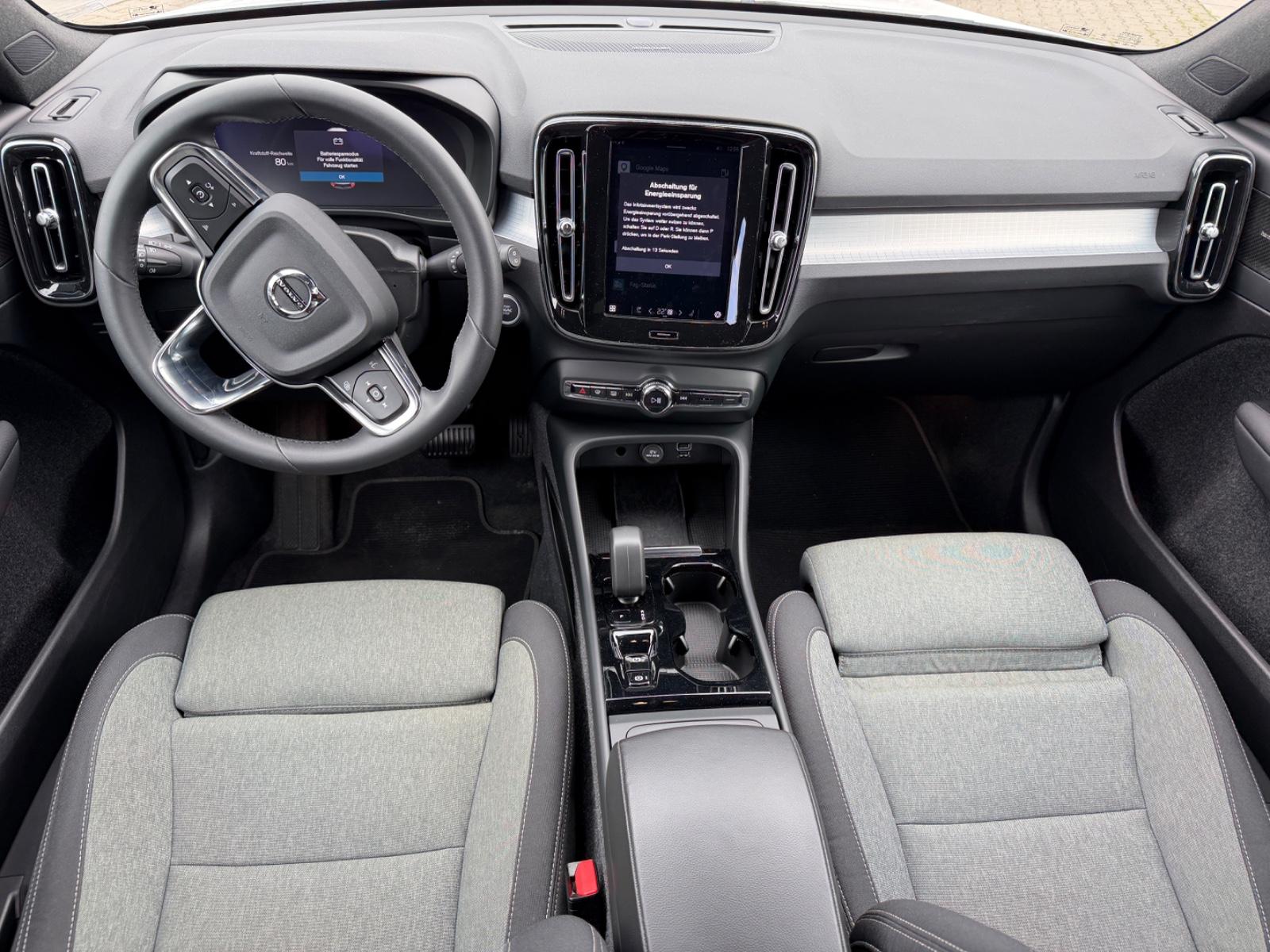 Volvo XC40 Plus Dark 2WD/Navi/Harman-Kardon