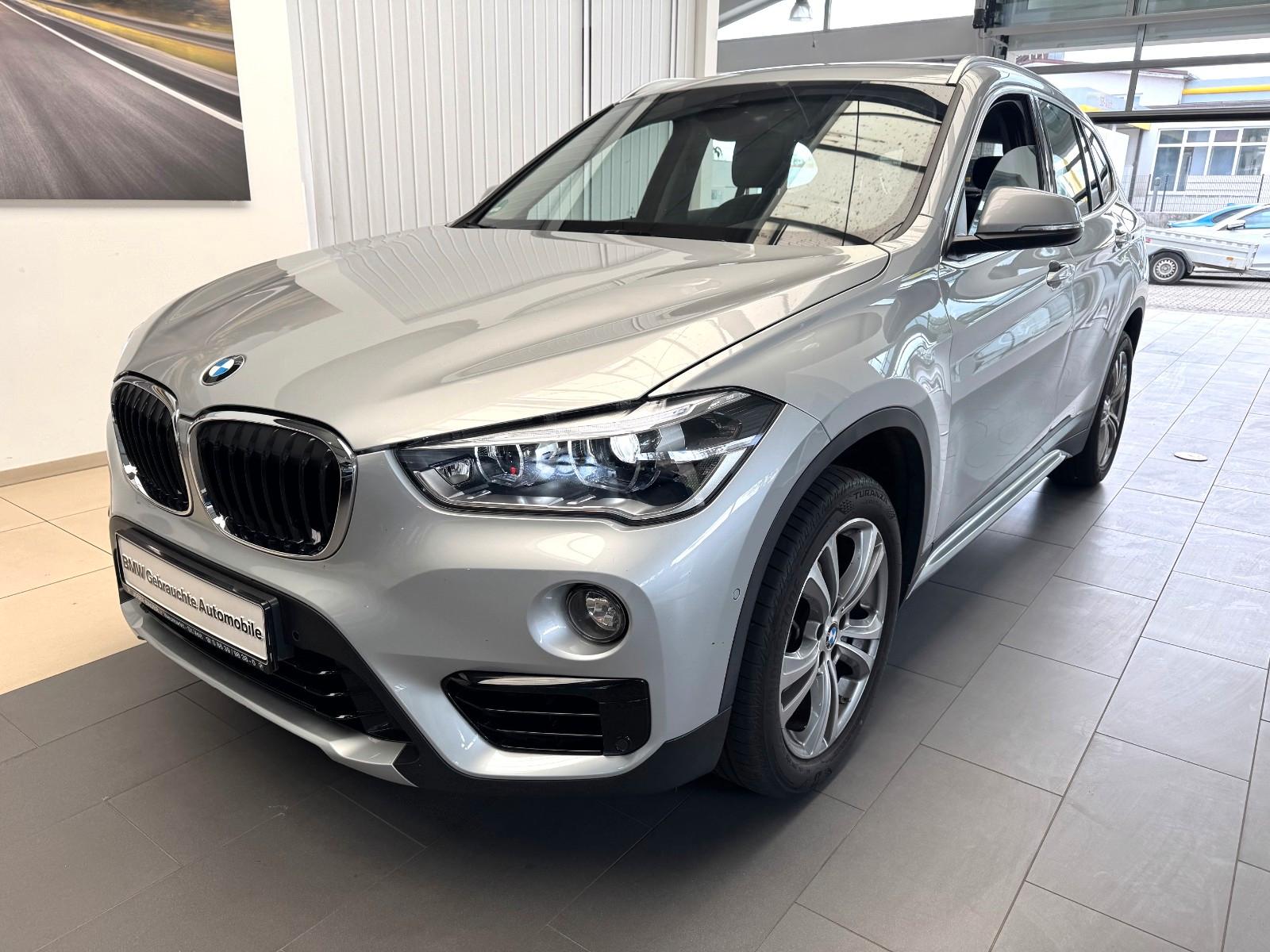 BMW X1 xDrive 20 i Sport Line + LED