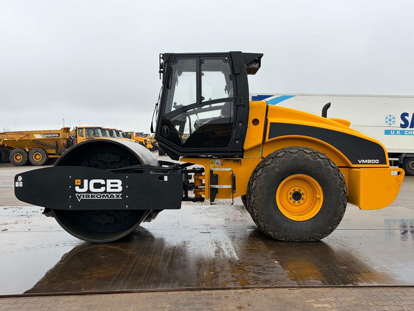 JCB VM200D (20t)