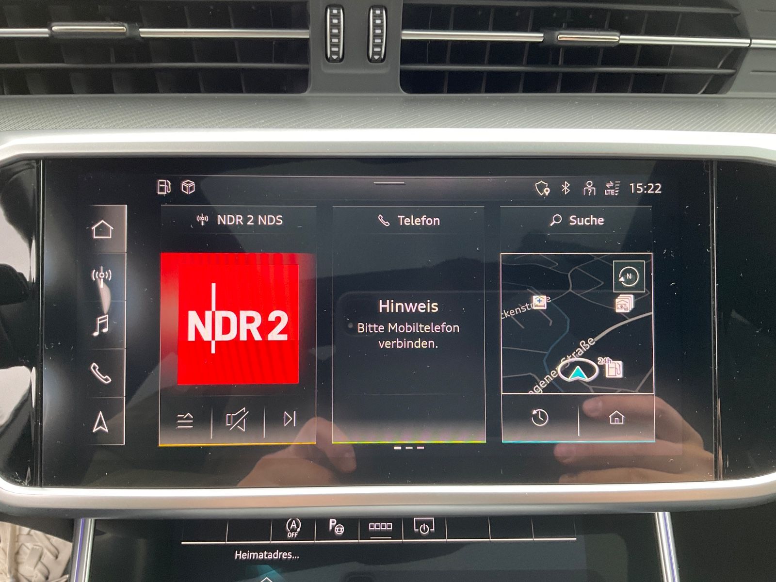 Fahrzeugabbildung Audi A6 40 TDI S tronic sport,Panorama,Kamera,Navi,