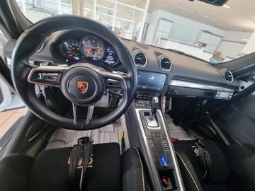 صورة مصغرة 12 لـ 2019 Porsche CAYMAN