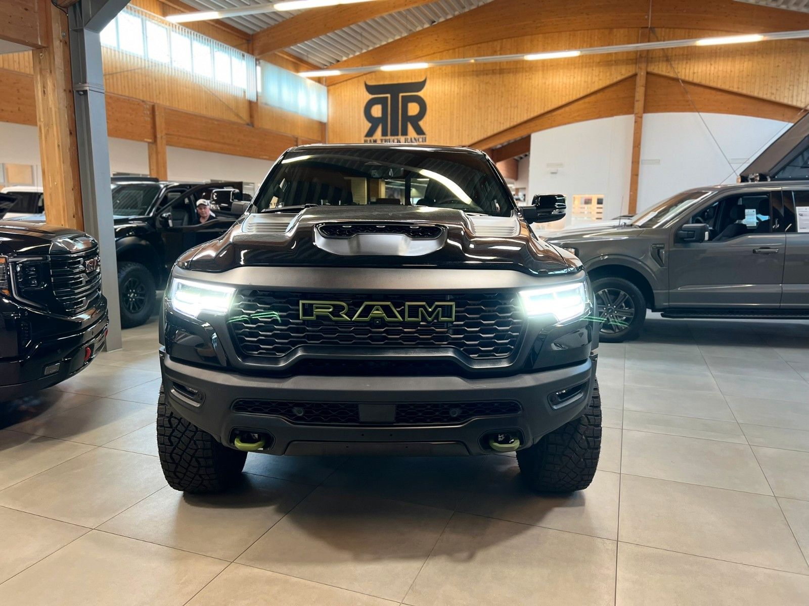 Fahrzeugabbildung Dodge RAM 1500 RHO H/O RTR Ed.