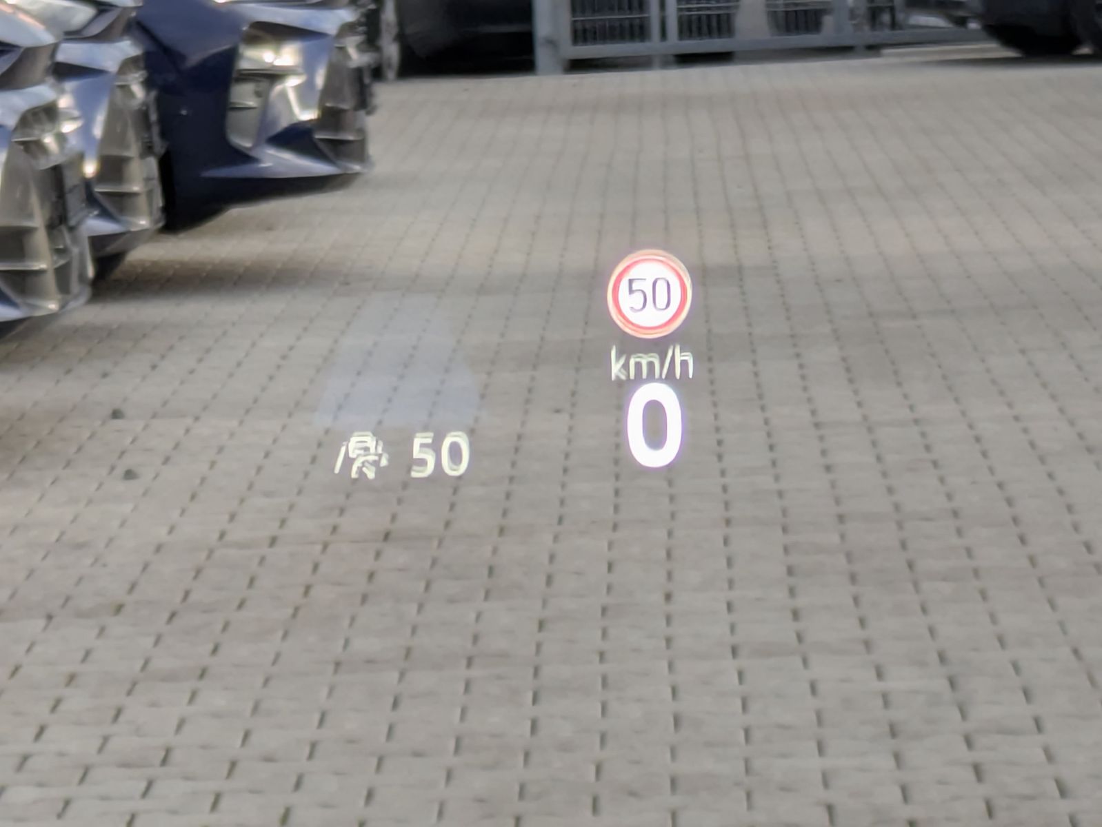 Fahrzeugabbildung Volkswagen Tayron 2.0 TDI 4M R-Line BLACK*7Si*MATRIX*PANO