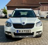Skoda Yeti 2.0 TDI DSG 4x4 AHK Top Zustand - Checkheft - Skoda Yeti in München