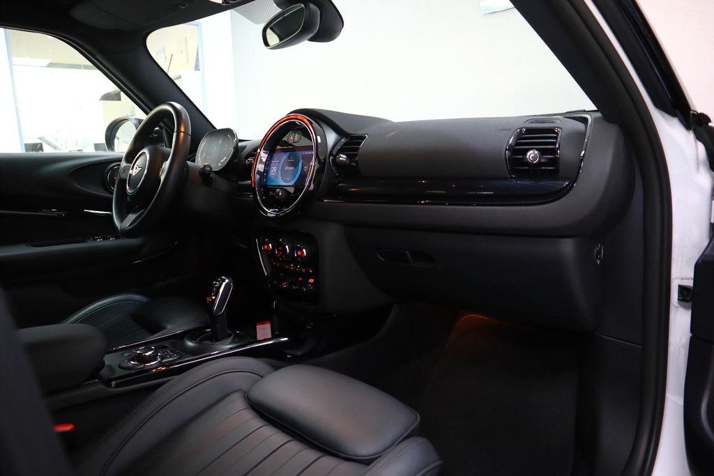 MINI Cooper Clubman 2023