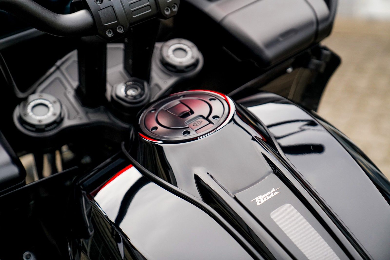 Fahrzeugabbildung Harley-Davidson Road Glide FLTRX 117 Cui - Zard Rick´s Lenker -