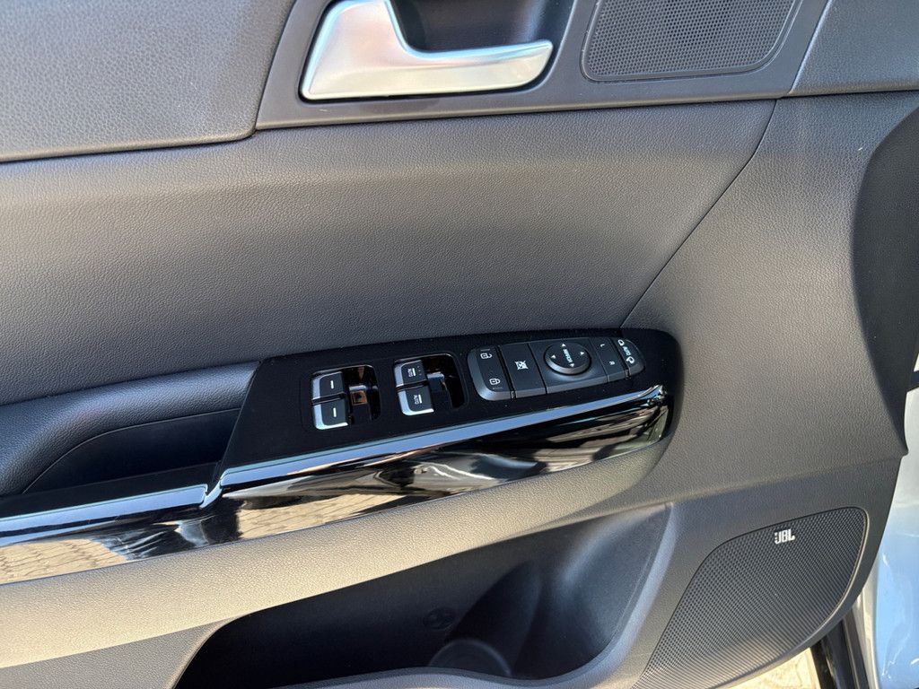 Fahrzeugabbildung Kia Sportage 2.0 CRDi GT Line 4WD
