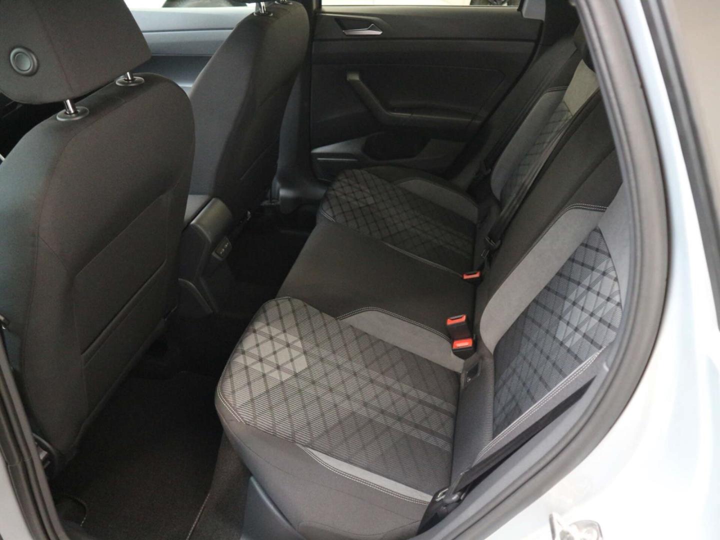 Volkswagen Taigo 1.0 TSI R-Line Black Style DSG AHK/Matrix, миниатюра 10